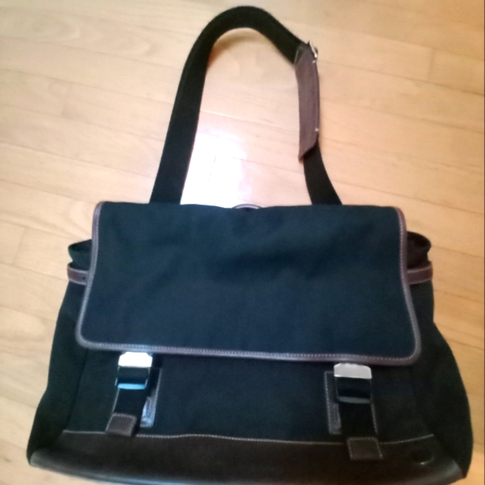 Coach messenger bag
